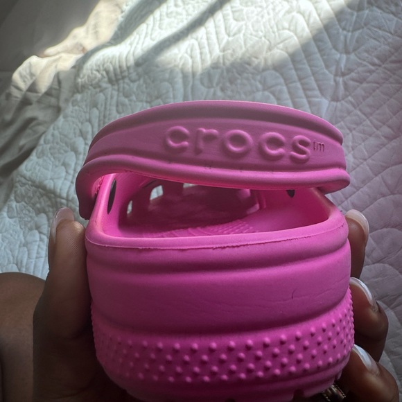 Women’s pink crocs - Picture 6 of 7